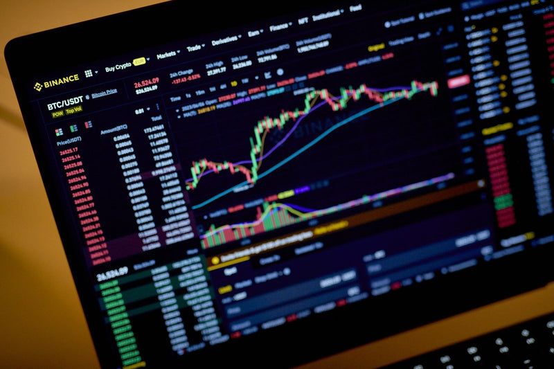 Screenshot of Binance notification announcing the pause on withdrawals