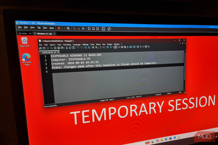 Screenshot of a Windows desktop with a RAM-disk overlay indicator showing volatile storage in use