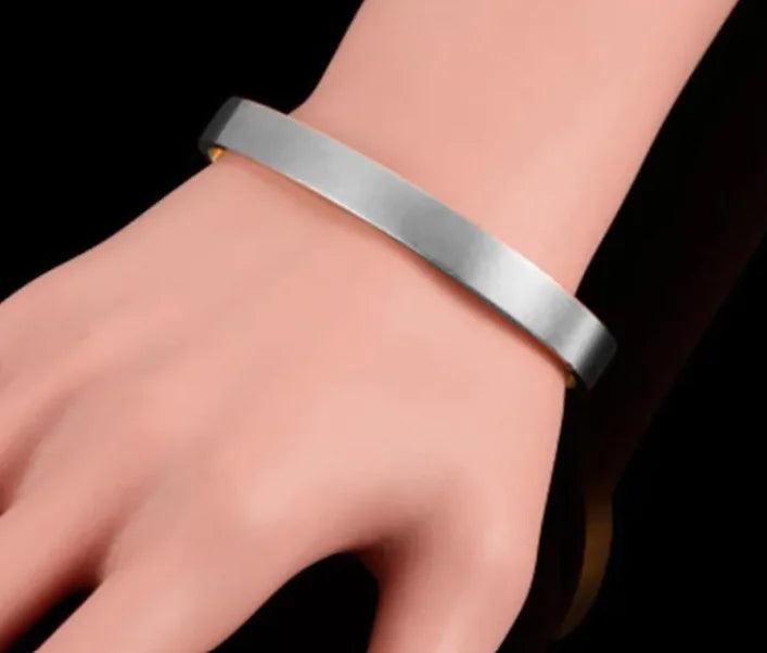 Glossy inlaid magnet health bracelet simple magnetic therapy by Anti Spier