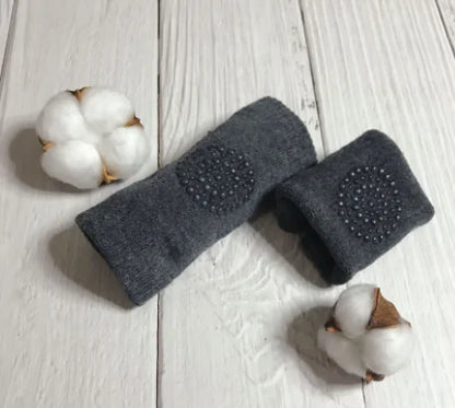 Anti Slip Knee Pads by Anti Spier