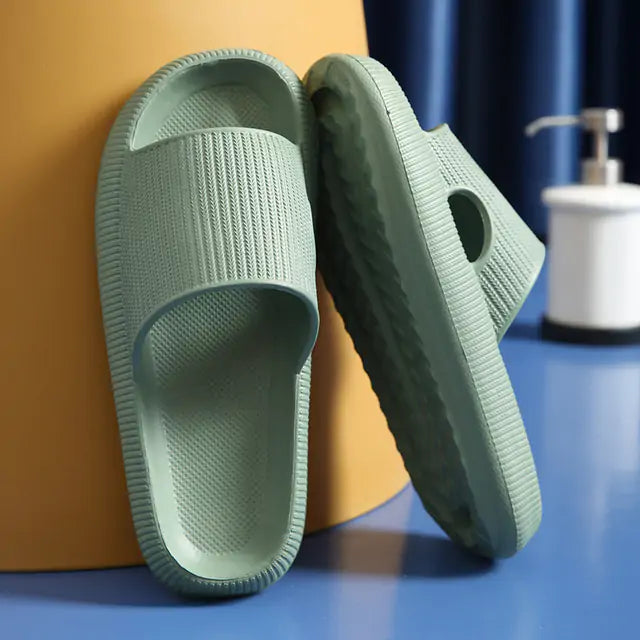 Anti-Slip Indoor Slippers by Anti Spier