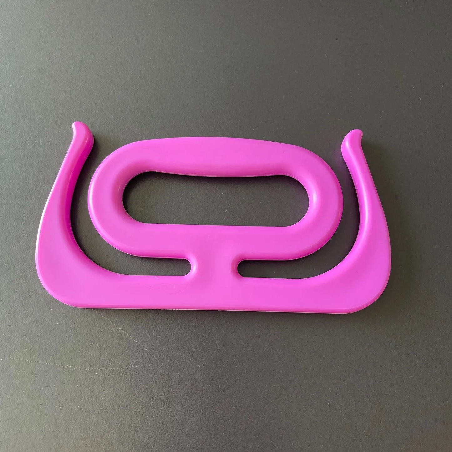 Storage Bag Handle Rack by Anti Spier