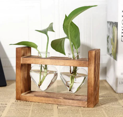 Heart-Shaped Glass Vase with Wooden Stand – stylish and elegant! by Anti Spier