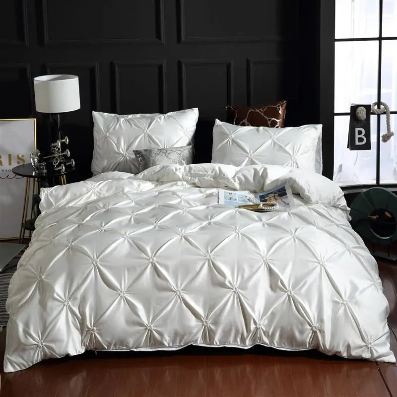 Luxury Silk Bedding Set by Anti Spier