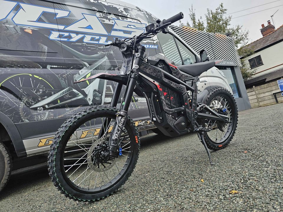 Talaria 72V 40Ah Talaria MX5 Pro Electric Dirt Bike 13.4kW 500Nm Forged Alloy Frame Dirt Ebike Pit Bike for Adult