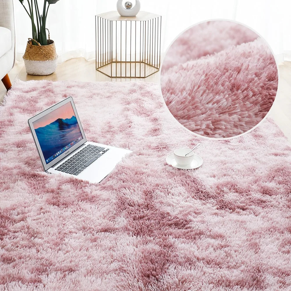 Fluffy Floor Carpets by Anti Spier