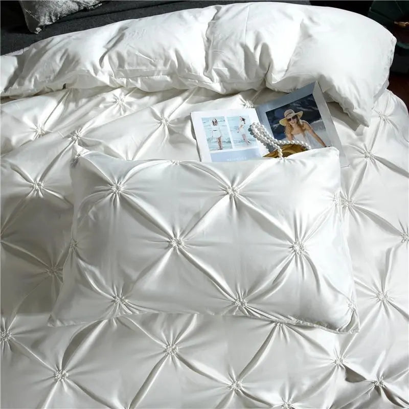 Luxury Silk Bedding Set by Anti Spier