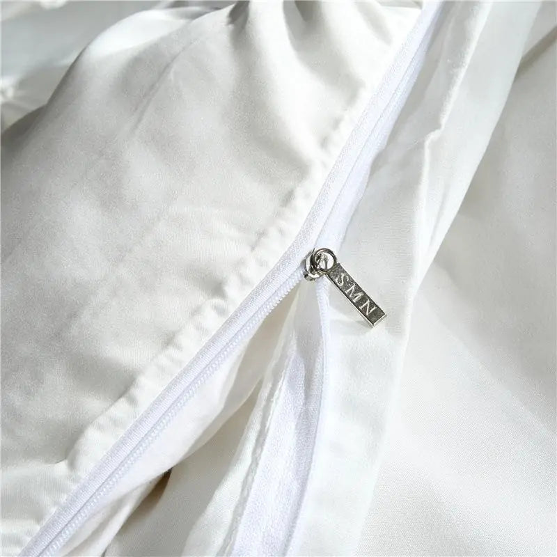 Luxury Silk Bedding Set by Anti Spier