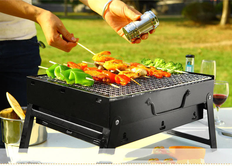 Outdoor Charcoal BBQ Grill by Anti Spier