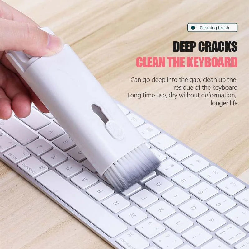 Multifunctional Tech Cleaning Kit by Anti Spier
