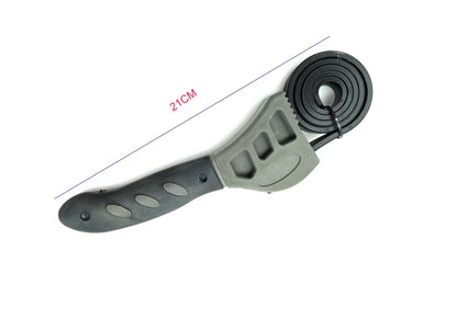 Universal Rubber Strap Wrench Tool by Anti Spier