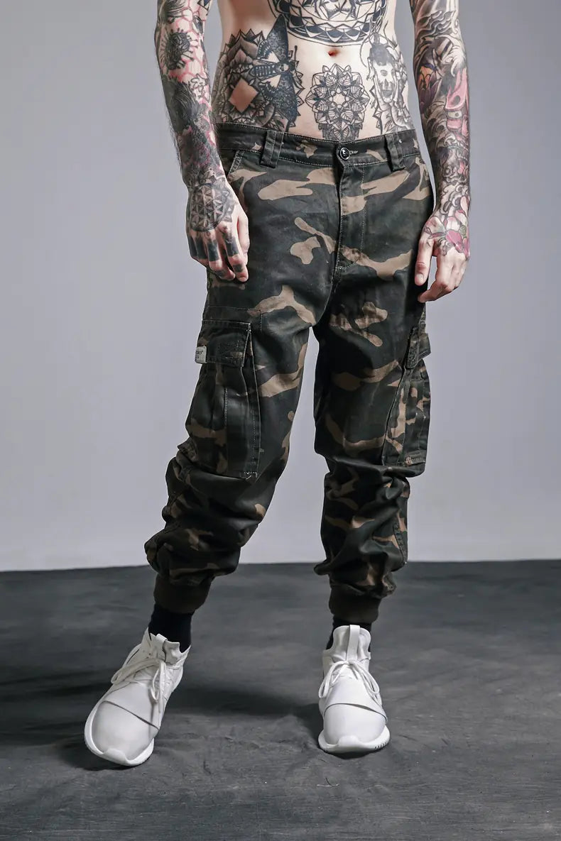 Men's Streetwear Camouflage Cargo Pants in Loose Fit by Anti Spier
