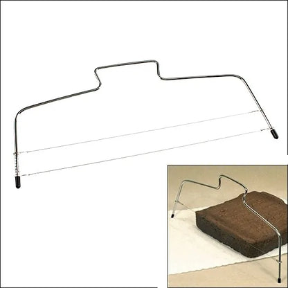 Adjustable Cake Cutter Slicer by Anti Spier