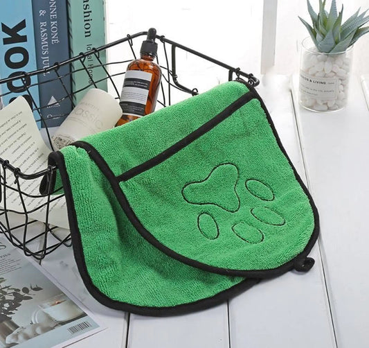 BeNat Pets. Dog Bath Towel Double Drop Pocket Design by Anti Spier