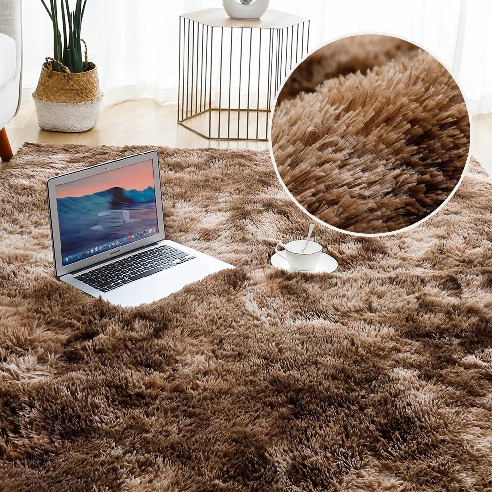 Fluffy Floor Carpets by Anti Spier