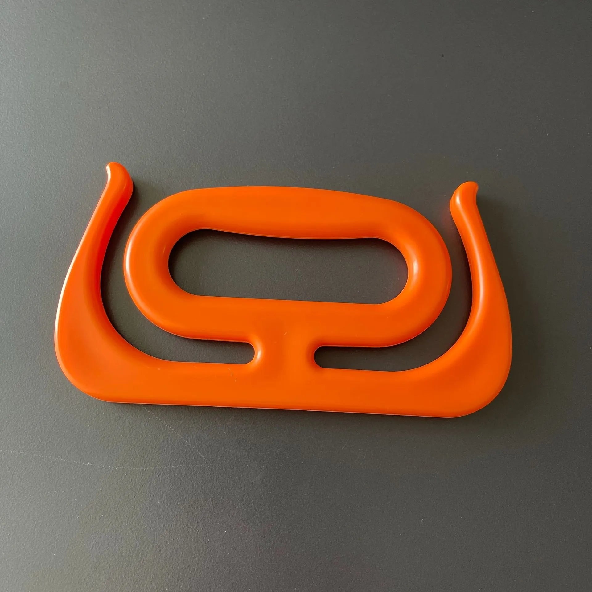 Storage Bag Handle Rack by Anti Spier