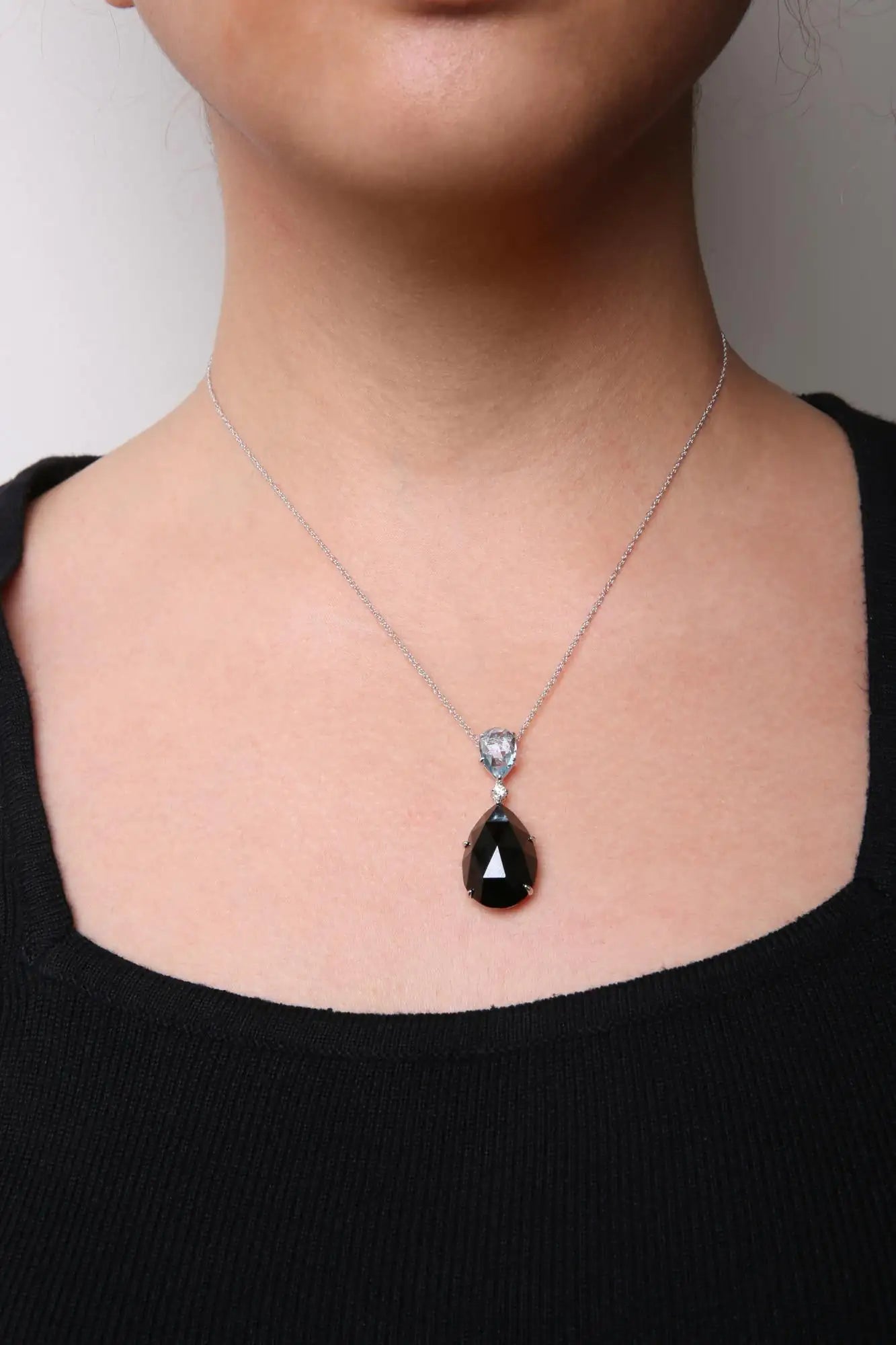 18K White Gold Diamond Accent and Pear Cut Sky Blue Topaz and Pear Cut Black Onyx Dangle Drop 18" Pendant Necklace (G-H Color, SI1-SI2 Clarity) by Anti Spier