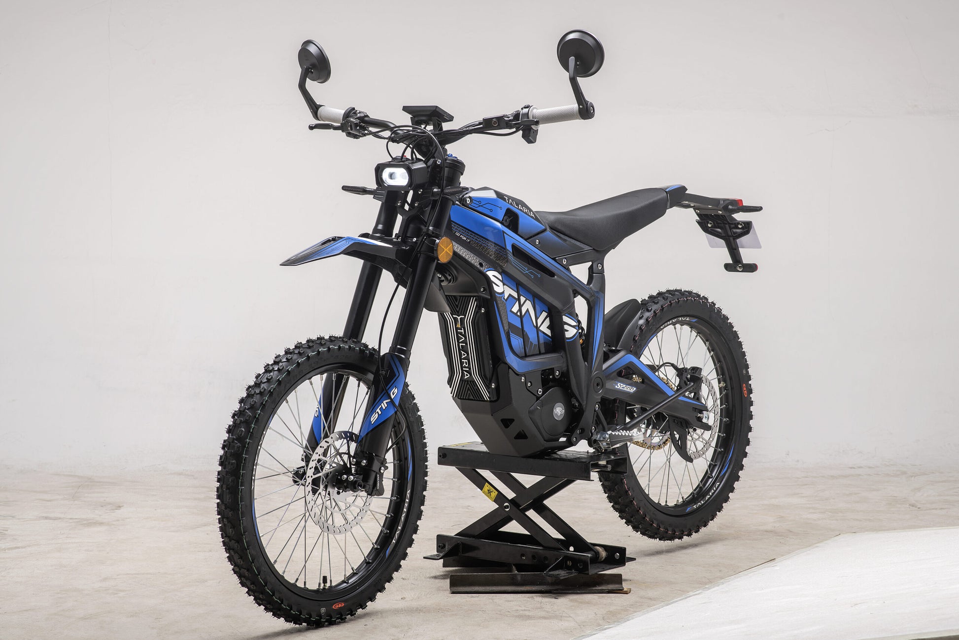Talaria Off-road Electric Motorcycle 8.0, Motor Power 4000w, Peak Power 8000w, Maximum Speed 85kmh, Battery Data 60v45ah by Anti Spier