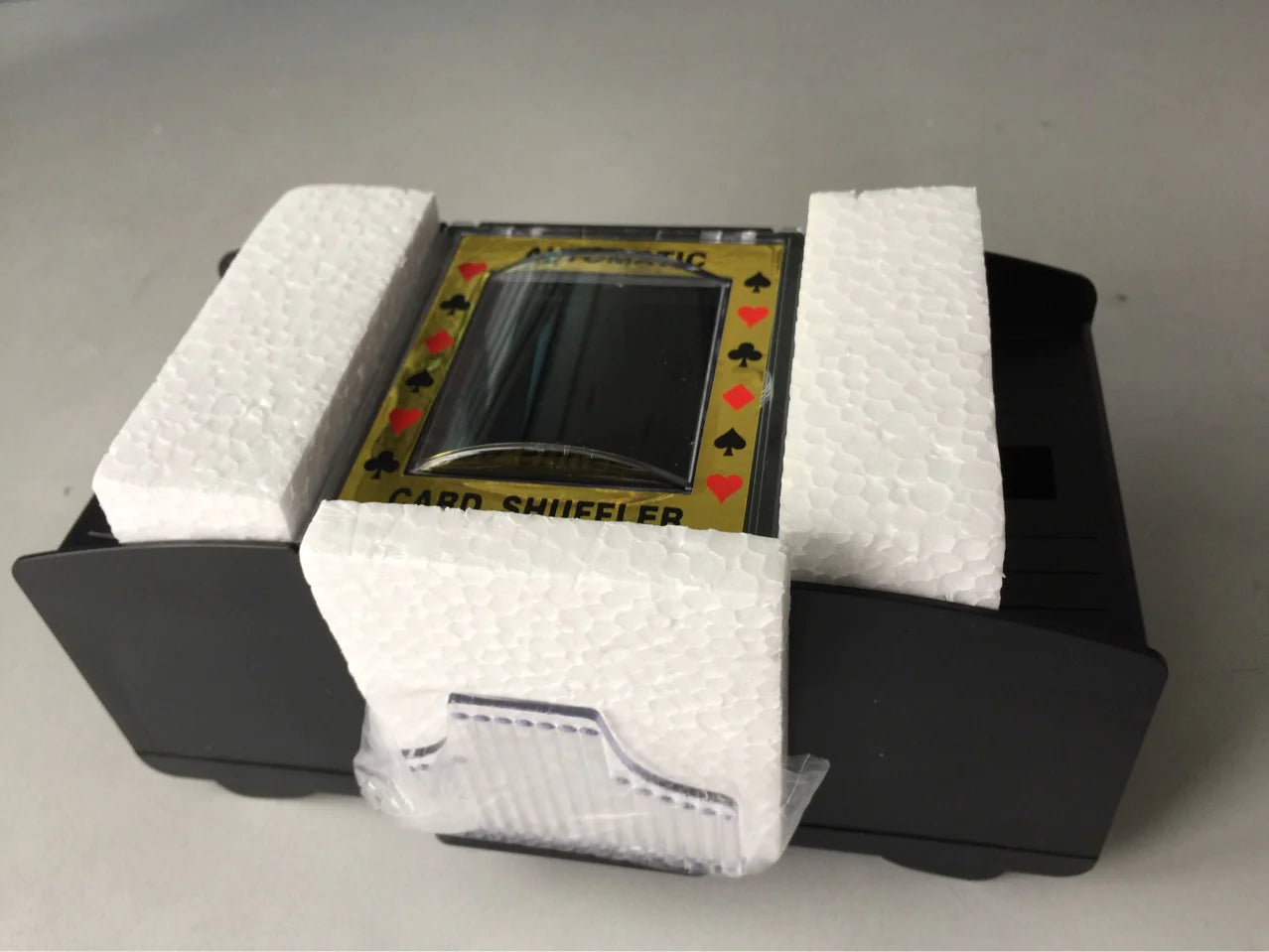 Automatic Shuffling Device for Game Cards by Anti Spier