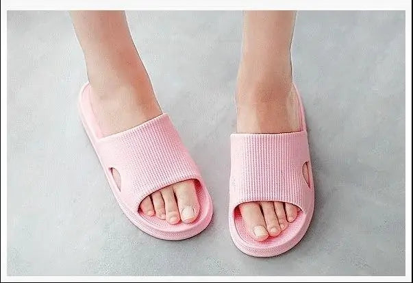 Anti Slip Home Slippers by Anti Spier