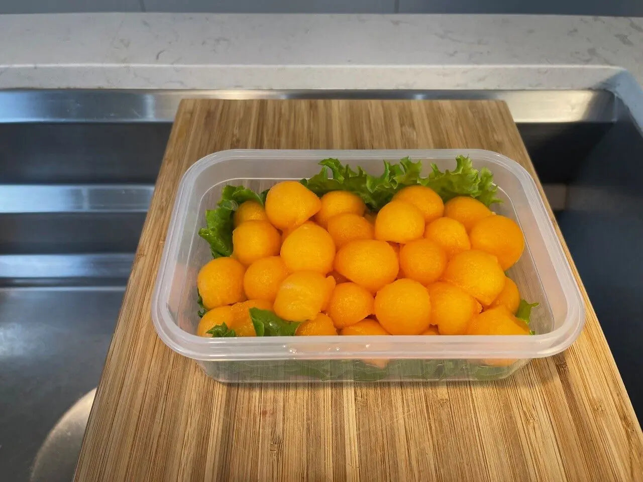 5 Pack Stackable Food Storage Containers Airtight & Leakproof Set Snap Lock Lids by Anti Spier
