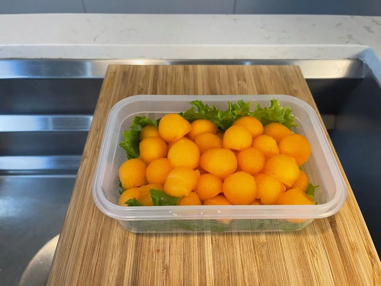 5 Pack Stackable Food Storage Containers Airtight & Leakproof Set Snap Lock Lids by Anti Spier