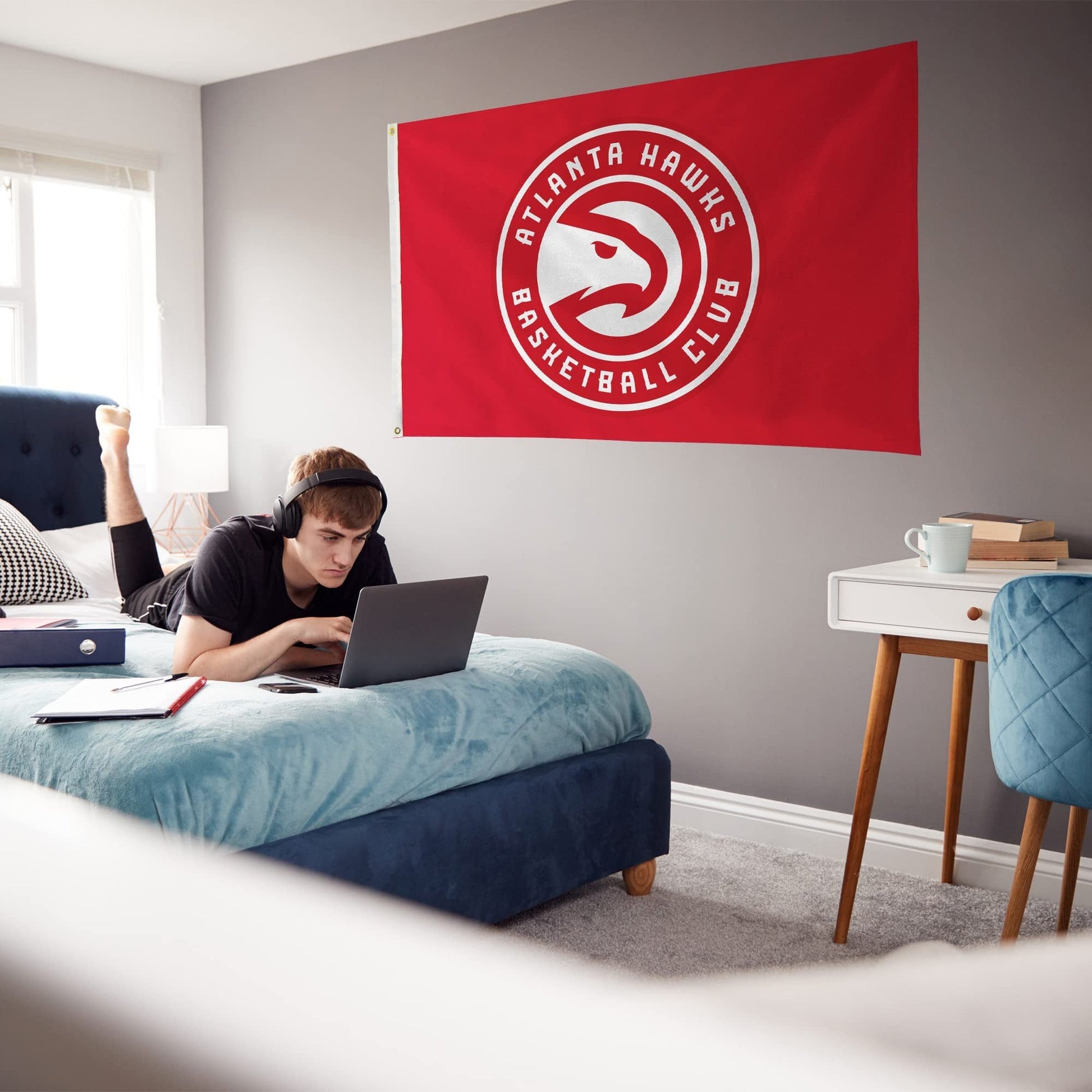 Atlanta Hawks Premium 3x5 Feet Flag Banner, Logo Design, Metal Grommets, Outdoor Use, Single Sided by Fielders Choice