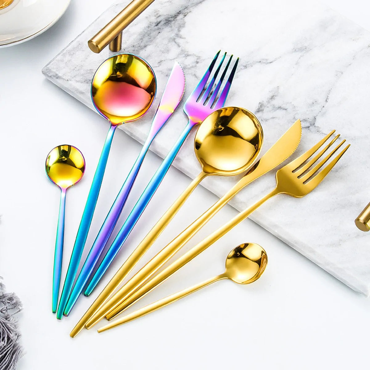 24 Pieces Luxury Cutlery Set by Anti Spier
