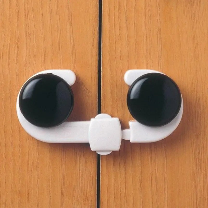 Cabinet Door Safety Handle Lock by Anti Spier