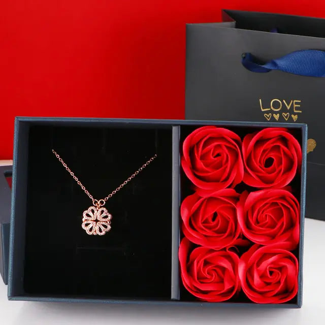 Luxury Four Leaf Clover Necklace by Anti Spier