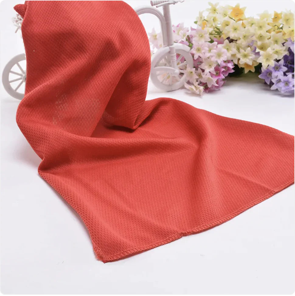 Quick-Dry Cooling Sports Towel by Anti Spier