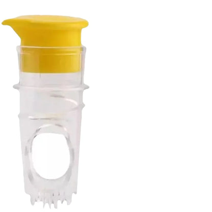 Handheld Plastic Manual Juicer by Anti Spier
