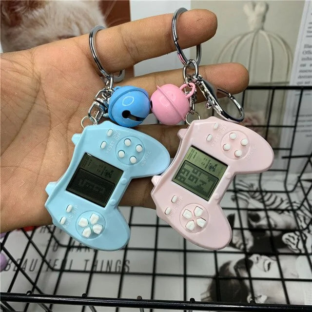 Retro Game Console Keychain Built-in 7 Games by Anti Spier