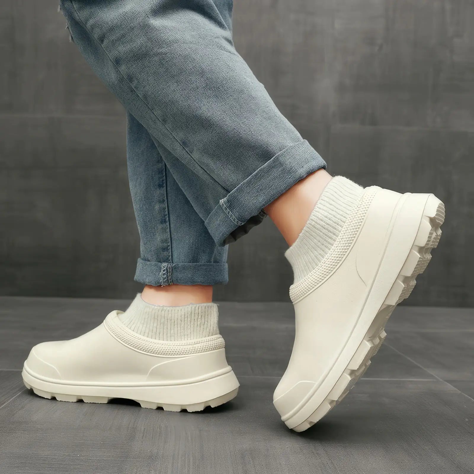Stylish Anti-Slip Shoe by Anti Spier